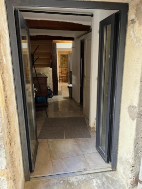 APPARTEMENT CAROMB proche Mont VENTOUX avec clim